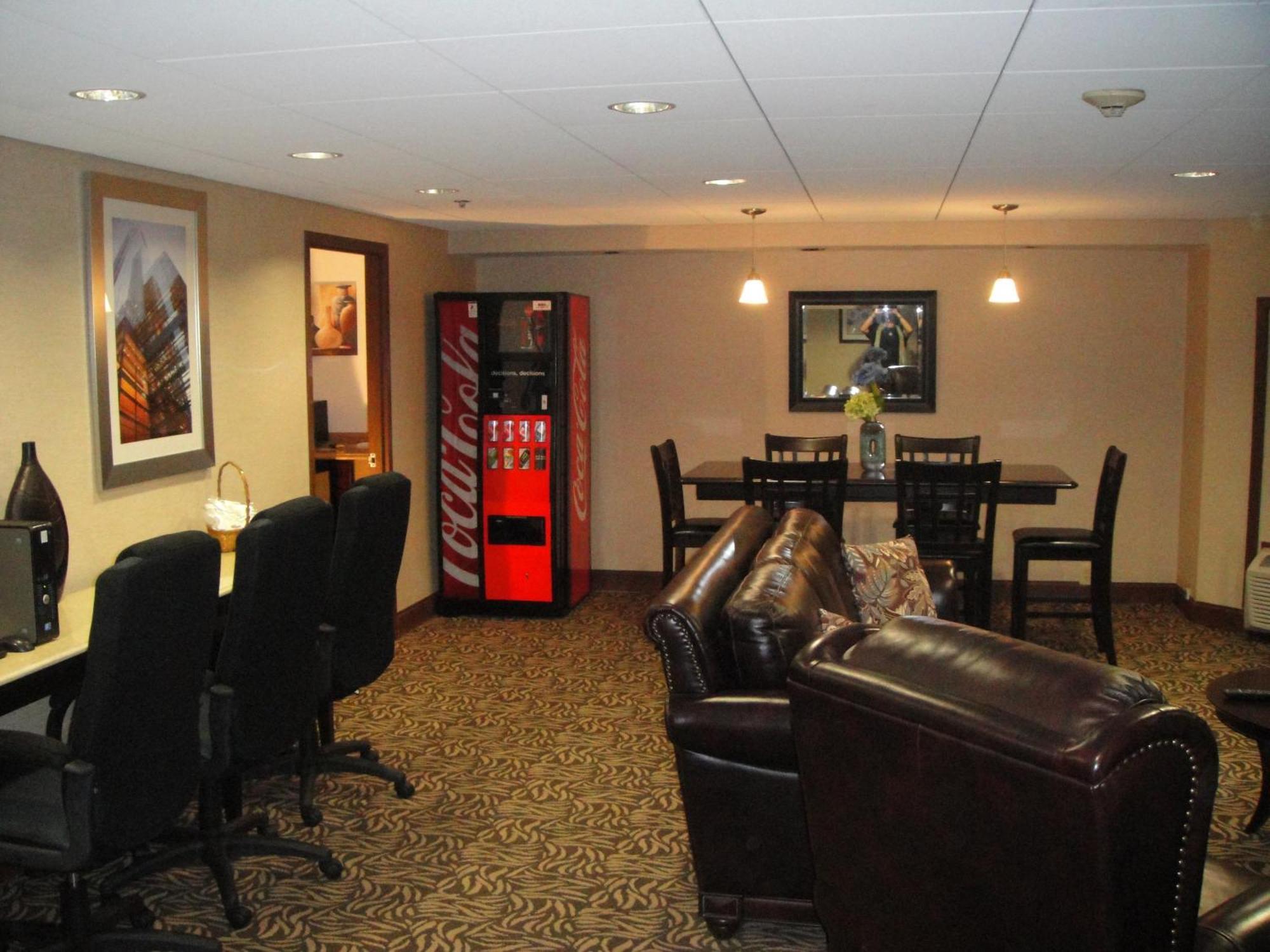 Hotel Wyndham Garden Philadelphia Airport Essington Exterior foto